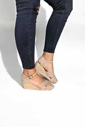 Kadın Yazlık Çapraz Keten Sandalet – Dolgu Topuk Espadril Tasarım