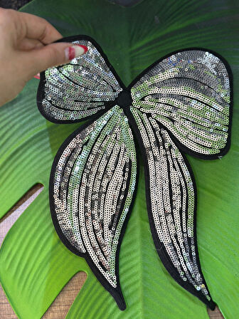 GÜPÜŞ PUL PAYET İŞLEME FİYYONK ARMA DİKİŞ APLİKE 29X22 CM