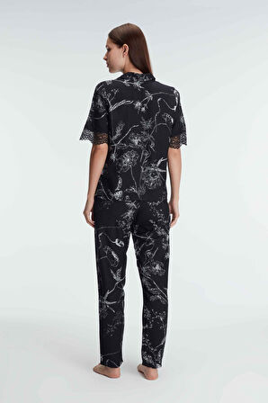 Kadın Yarım Kollu V Yaka Viskon Çiçek Desenli Yazlık Dokuma Dantel Detaylı Pijama Takımı