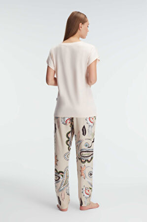 Kadın Kısa Kol V Yaka Viskon Çiçek Desenli Yazlık Örme Dantel Detaylı Pijama Takımı