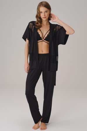 Kadın İp Askılı V Yaka Düz Yazlık Uzun Dantel Detaylı Pijama Takımı Sabahlık
