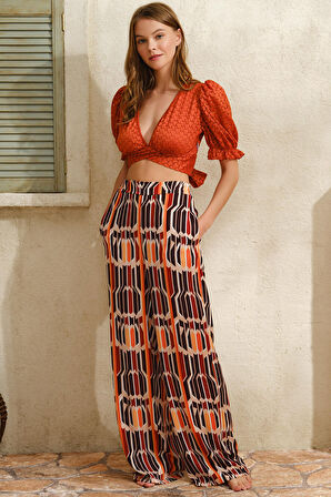 Kadın Kısa Yarım Kol V Yaka Geometrik Yazlık Kurdela Şerit Detaylı Pijama Takımı