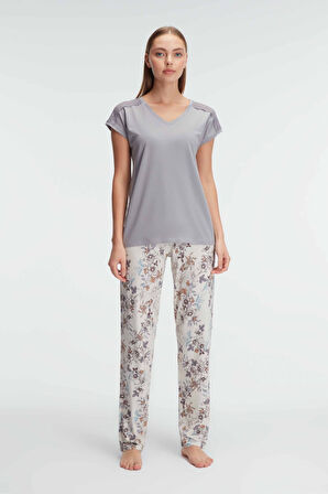 Kadın Kısa Kol V Yaka Bambo Çiçek Desenli Yazlık Örme Normal Bel Pijama Takımı