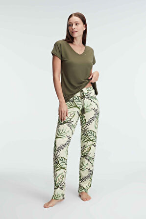 Kadın Kısa Kol V Yaka Viskon Çiçek Desenli Yazlık Örme Dantel Detaylı Pijama Takımı