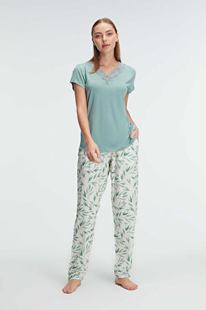 Kadın Kısa Kol V Yaka Viskon Tropikal Yazlık Örme Normal Bel Nakış Detaylı Pijama Takımı