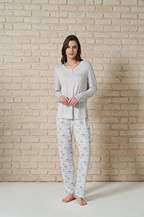 Kadın Düğme Detaylı  Alt Kısmı Çiçek Desenli Uzun Kollu Pijama Takımı