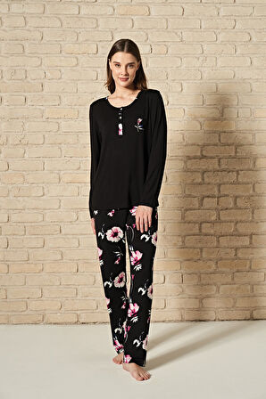 Kadın Düğme Detaylı Alt Kısmı Çiçek Desenli Uzun Kollu Pijama Takımı