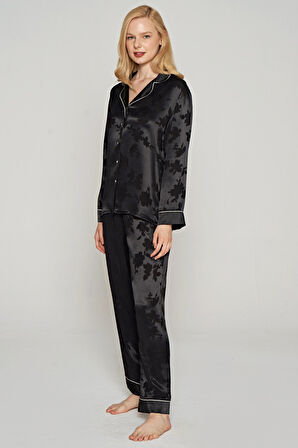 Kadın Siyah Çiçek İşlemeli  Uzun Kollu Önden Düğmeli Yaka Detaylı Saten Pijama Takımı