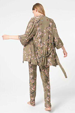 Kadın İp Askılı V Yaka Viskon Çiçek Desenli Bağlamalı Dantel Detaylı Pijama Takımı Sabahlık