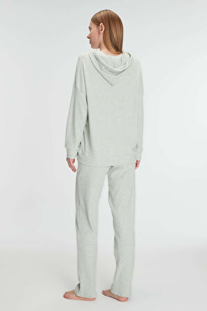 Kadın Açık Yeşil Uzun Kollu Kapüşonlu Pijama Takımı