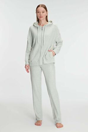 Kadın Açık Yeşil Uzun Kollu Kapüşonlu Pijama Takımı