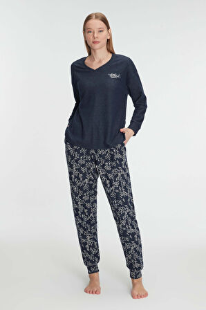 Kadın Lacivert Uzun Kollu Alt Kısmı Çiçek Desenli Paça Kısmı Lastik Detaylı Pijama Takımı