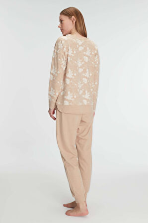 Kadın Açık Kahve Uzun Kollu Çiçek Desenli Paça Kısmı Lastik Detaylı Pamuklu  Pijama Takımı