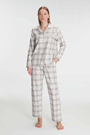Kadın Gri Uzun Kollu Ekose Desenli Önden Düğmeli Pijama Takımı