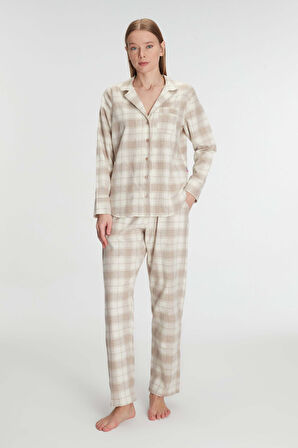 Kadın Bej Uzun Kollu Ekose Desenli Önden Düğmeli Pijama Takımı