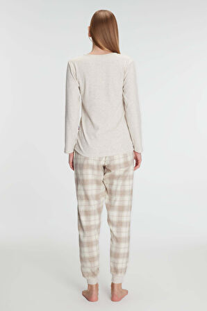 Kadın Bej Uzun Kollu Alt Kısmı Ekose Desenli Düğme Detaylı Pijama Takımı