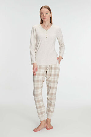 Kadın Bej Uzun Kollu Alt Kısmı Ekose Desenli Düğme Detaylı Pijama Takımı