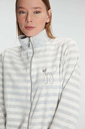 Kadın Gri Uzun Kollu Çizgi Desenli Yazı Detaylı Fermuarlı Pamuklu Pijama Takımı