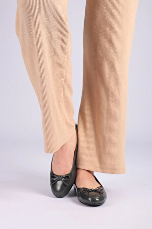 Kadın Hakiki Deri Ortopedik Fiyonk Detaylı Babet Ayakkabı - Gri Rugan Rahat Günlük Şık Babet