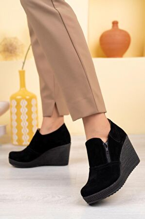 Dolgu Taban Yandan Fermuarlı Siyah Süet Ayakkabı