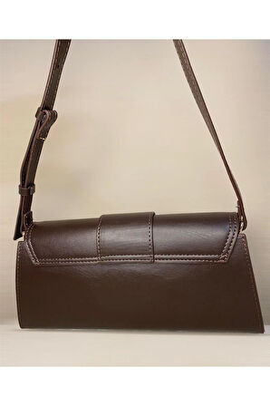 Kadın Kahverengi Mng Kapaklı Dikdörtgen Çanta