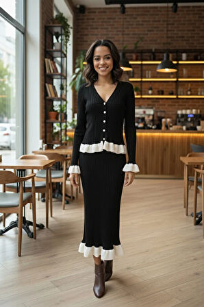 Fitilli Fırfır Detaylı Etek Bluz Triko Takım