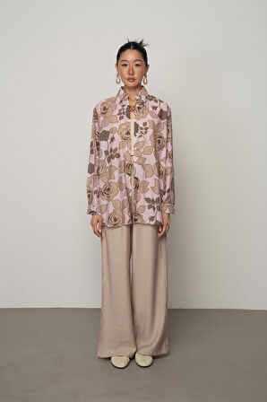 KADIN PUDRA RENK GÜL DESENLİ OVERSİZE KESİM GÖMLEK