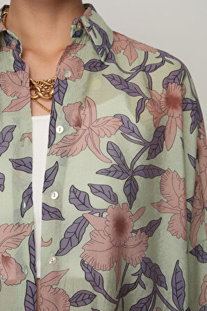 KADIN YEŞİL RENK ÇİÇEK DESENLİ OVERSİZE KESİM GÖMLEK