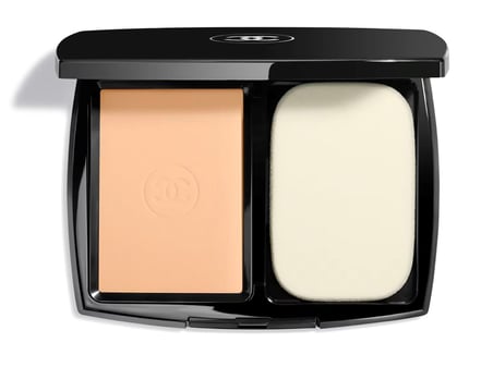 Chanel Ultra Le Teınt Fondöten Kompakt B40