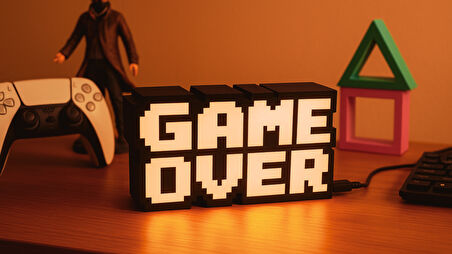 GAME OVER LED Dekoratif Işıklı Masa Lambası – USB & Pilli - Oyun Odası Dekor - Kırmızı Işık