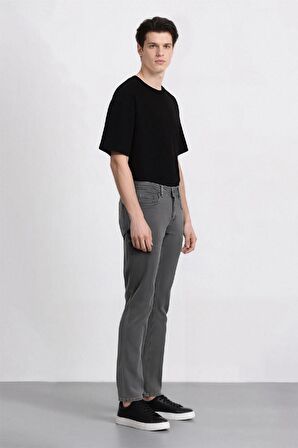 DeFacto Sergio Regular Fit Normal Kalıp Normal Bel Boru Paça Jean Pantolon E3321AX25SPNM55