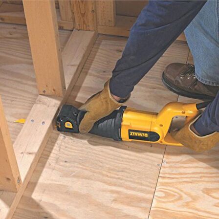 Dewalt DWE305PK-QS Profesyonel Tilki Kuyruğu Testere 1100Watt