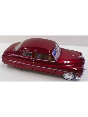 Motormax 1:24 1949 Mercury Coupe -Kırmızı Model Araba
