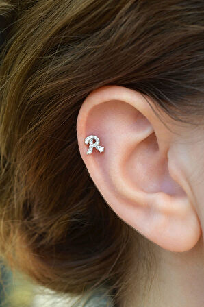 R Harfi Piercing Gümüş Renkli Harf Piercing R