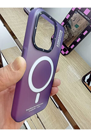 İPhone 15 Pro MagSafe Özellikli Sararmaz Kapak Tuşları Metal Darbe Korumalı Kılıf