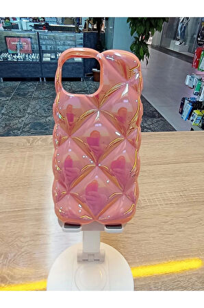 İPhone 15 Pro Max Uyumlu Baklava Desenli Parlayan Puf Kapak