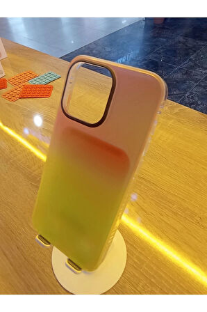 İPhone 15 Pro Max Uyumlu Hologram Kapak
