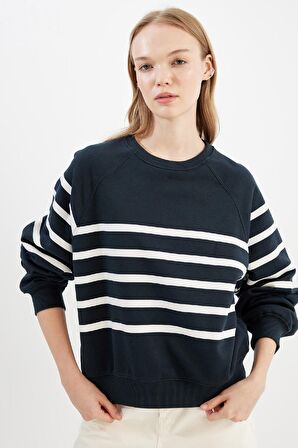 DeFacto Coool Oversize Geniş Kalıp Bisiklet Yaka Çizgili Kalın Sweatshirt C8193AX24WNNV165