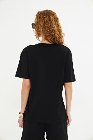 Kadın Konforlu %100 Pamuk Kısa Kollu Günlük Tişört