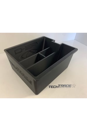 Chery Tiggo 8 Pro Kolçak Organizer-4 Bölmeli Chery Yazılı (AVANTGARDE MODELLERE UYUMLU DEĞİLDİR)