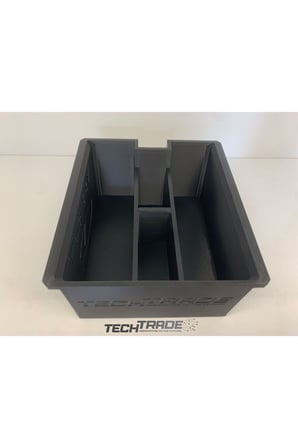 Chery Tiggo 8 Pro Kolçak Organizer-4 Bölmeli Chery Yazılı (AVANTGARDE MODELLERE UYUMLU DEĞİLDİR)