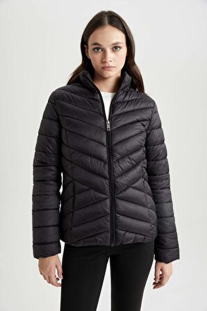 DeFacto Su İtici Dik Yaka Kapitoneli Şişme Mont A0974AX23AUBK27