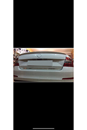 SKODA OCTAVİA A7 2013 VE ÜZERİ MODELLER ARASI KROM BAGAJ ALT ÇITASI PASLANMAZ ÇELİK
