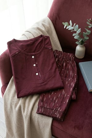Kadın Pamuklu Uzun Kollu Üç Düğmeli Biyeli Soft Örme Yumuşak Pijama Takımı