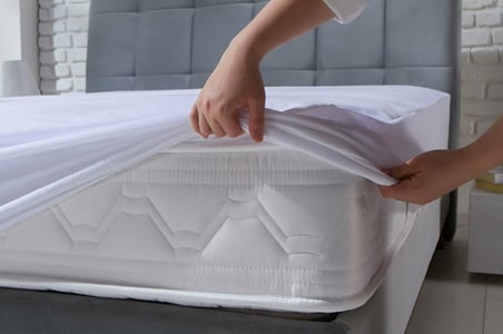 Beyaz 160x200 Sıvı geçirmez lastikli Alez