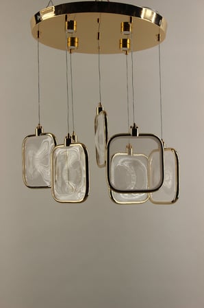 Lüks Gold 7li Kare Işınsal Desenli 3 Renk Ledli Çemberli Seri Modern Pleksi Sarkıt Avize