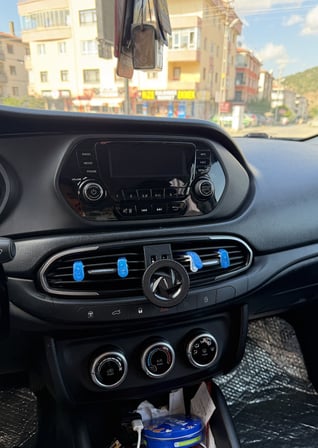 Fiat Egea 2015 ve sonrası Araç Içi Premium Telefon Tutucu - Araba Telefon Tutacağı Havalandırma Için