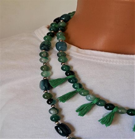 İki Sıralı Püsküllü Yeşil Akik Kolye