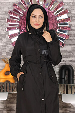 Yazı Detaylı Kapşonlu Mont Siyah 15900