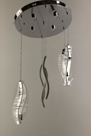 Krom Çemberli Seri 7li Estetik Kavisli ve Oval Akrilik Model Akrilik Modern Ledli Sarkıt